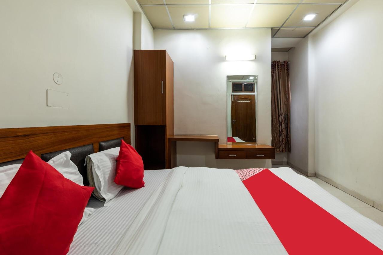 Capital O 47403 Hotel Manjeet Bhópál Exteriér fotografie