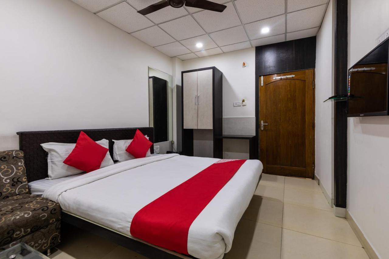 Capital O 47403 Hotel Manjeet Bhópál Exteriér fotografie