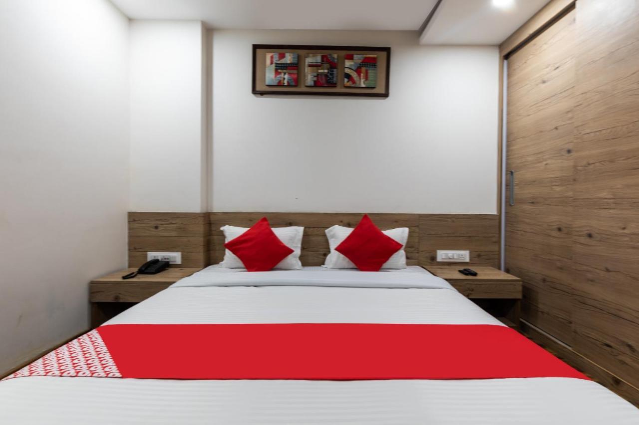 Capital O 47403 Hotel Manjeet Bhópál Exteriér fotografie