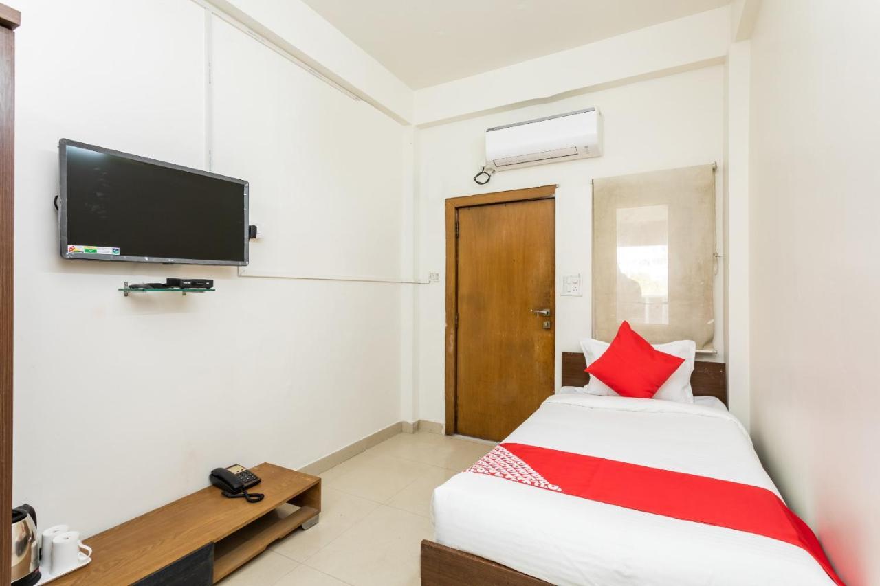 Capital O 47403 Hotel Manjeet Bhópál Exteriér fotografie